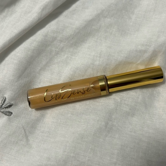 Brand New In package Senegence LipSense Gold Bar - Picture 1 of 4